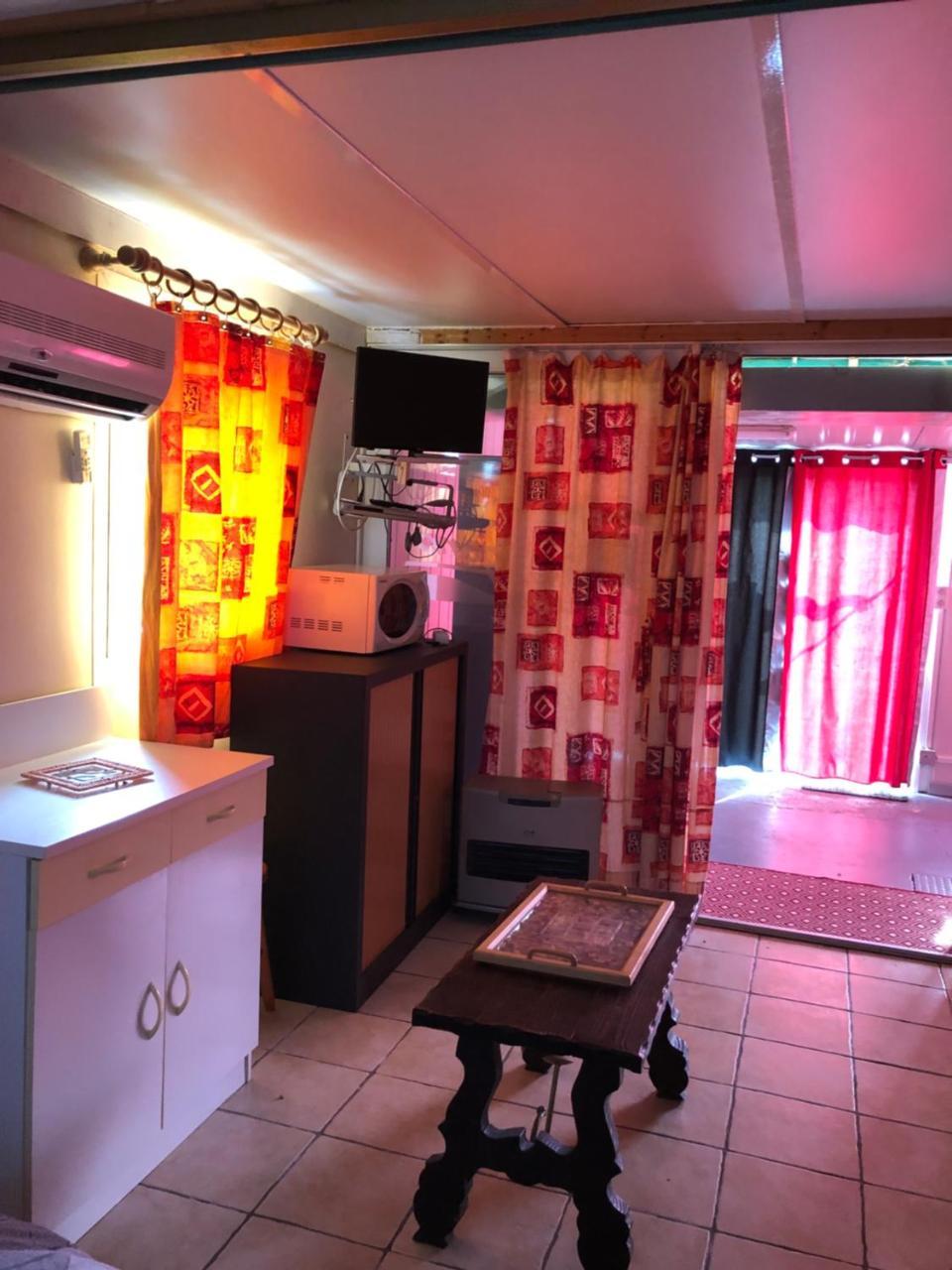 Hotel Parc Des Oliviers Gaudiès Esterno foto